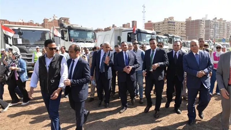 وزير التنمية المحلية ومحافظ الدقهلية يشهد المعدات الهندسية
