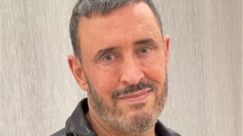 كاظم الساهر يدعو لوقف الحرب على غزة فى اغنية