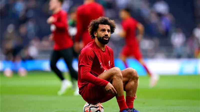 رقم قياسي جديد ينتظر محمد صلاح بمباراة ليفربول ولوتون تاون اليوم