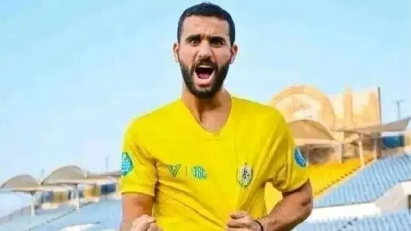باسم مرسي يقود هجوم الإسماعيلي أمام طلائع الجيش بالدوري