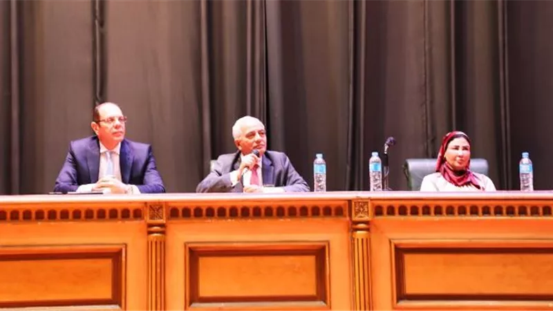 إطلاق البرنامج التوعوي للشئون الإدارية والمالية والقانونية بقطاع التعليم