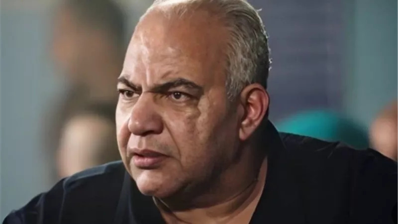 بيومي فؤاد يغلق التعليقات على منشوراته