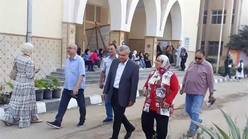 رئيس جامعة الزقازيق يتفقد كلية الحاسبات والمعلومات