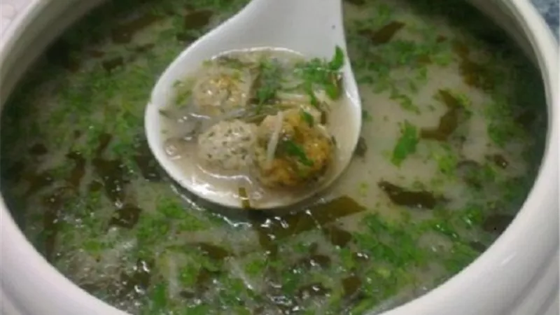 طريقة عمل شوربة السبانخ ولسان العصفور