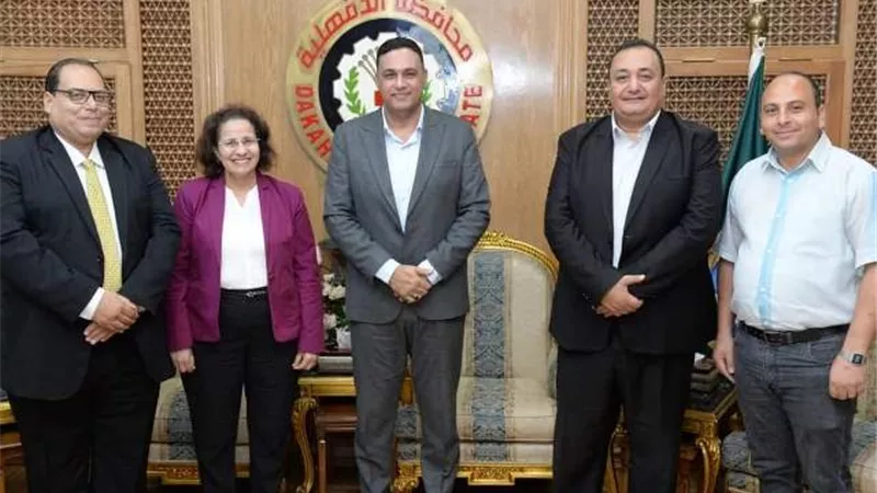 ممثلى الهيئة الإنجيلية فى زيارة لمحافظة الدقهلية للتشجيع على زراع