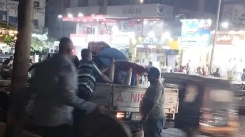 رضوان: جهاز مدينة بدر يشن حملة إشغالات على المحلات ليلاً.. بالصور