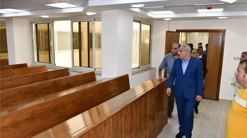رئيس جامعة القناة يفتتح المبنى الجديد لكلية الحاسبات والمعلومات