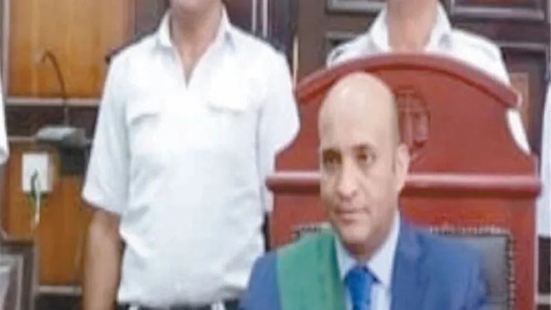 عم صابر انهار.. شاف ابنه قتيل في عز النهار
