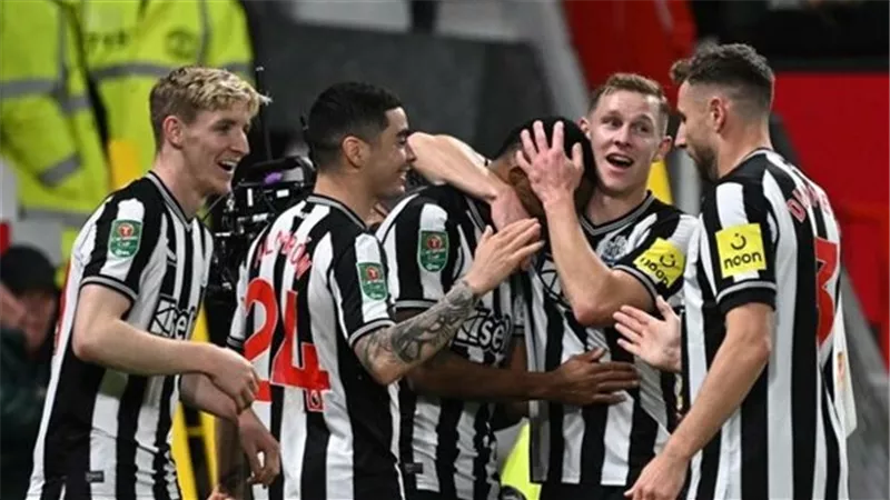 تشكيل نيوكاسل يونايتد لمواجهة بوروسيا دورتموند بدوري الأبطال