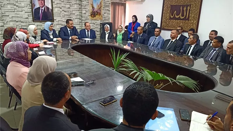 سلومة يجتمع بالدفعة الأولى من المبادرة الرئاسية 1000 مدير مدرسة