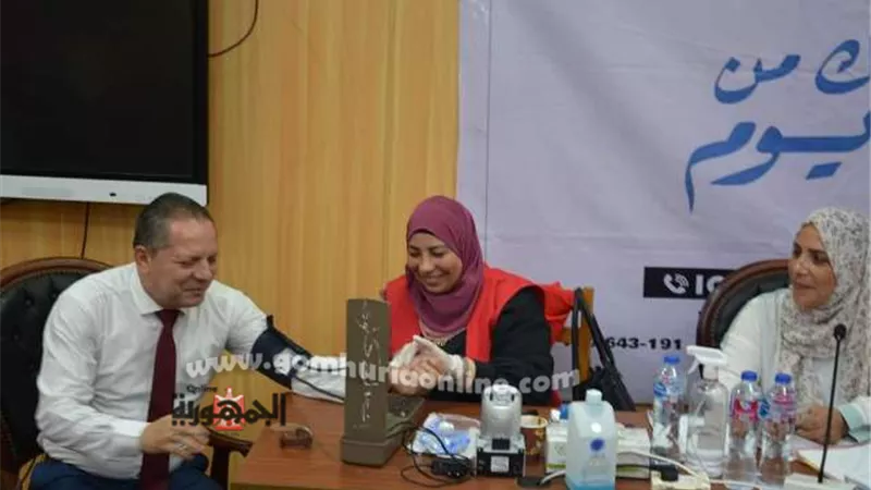 رئيس جامعة دمياط يتابع فعاليات مبادرة 100 يوم صحة