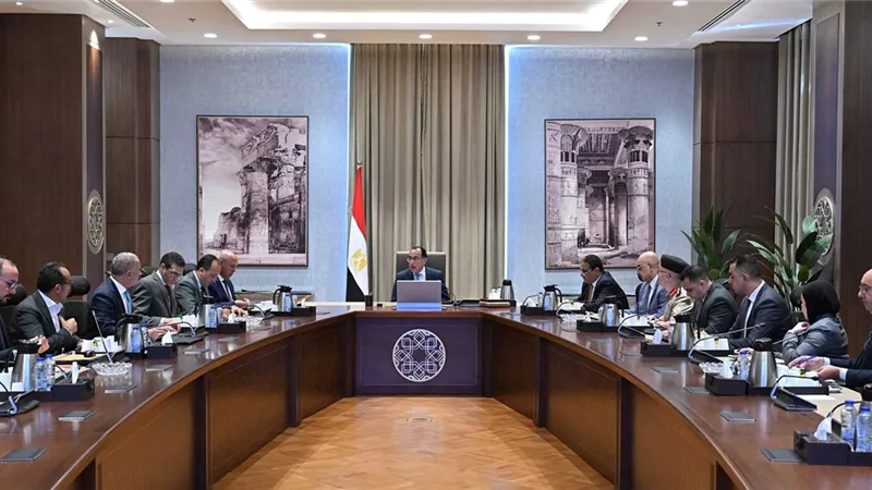مدبولى يتابع الموقف التنفيذي للمرحلة الأولى من منظومة النقل الذكى