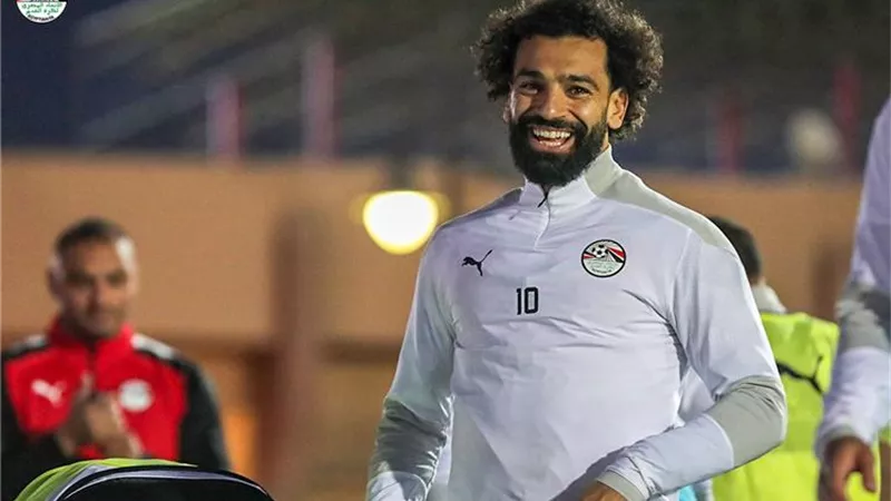 عامر حسين : محمد صلاح الأكثر التزاما بين اللاعبين ونموذج مشرف