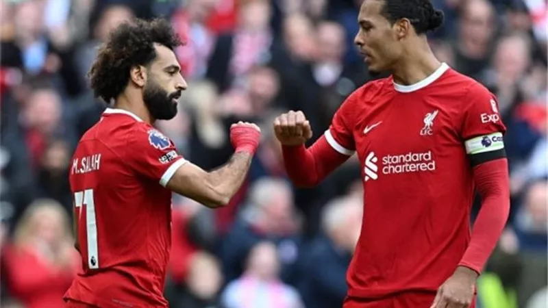 ليفربول يقترب من التعاقد مع بديل فان دايك