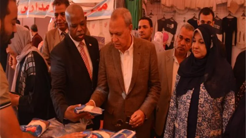 محافظ القليوبية: 