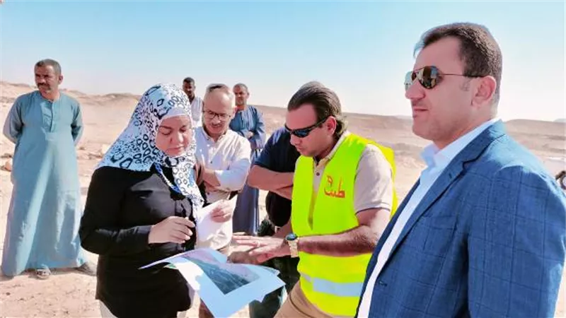 علاء عبداللاه يزف أنباء سارة عن مدينة الأقصر الجديدة.. بالصور