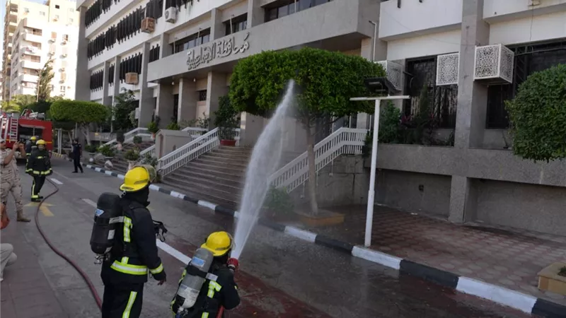 خطة إخلاء تدريبية للطوارئ بديوان محافظة الإسماعيلية..صور