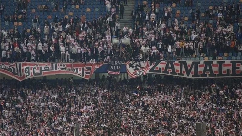 بعد الفوز على بيراميدز .. جماهير الزمالك للثلاثى الموقوف : تيشيرت الأبيض لا يستحقه الا الرجال
