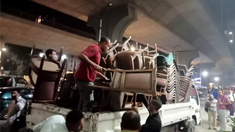محافظة الجيزة ترفع ٥٠٠ حاله تعدي للمقاهي بشارع المريوطية