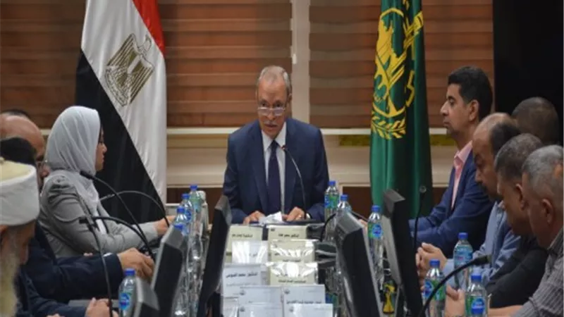 الهجان يناقش معوقات الاستثمار وجذب المستثمرين بالقليوبية