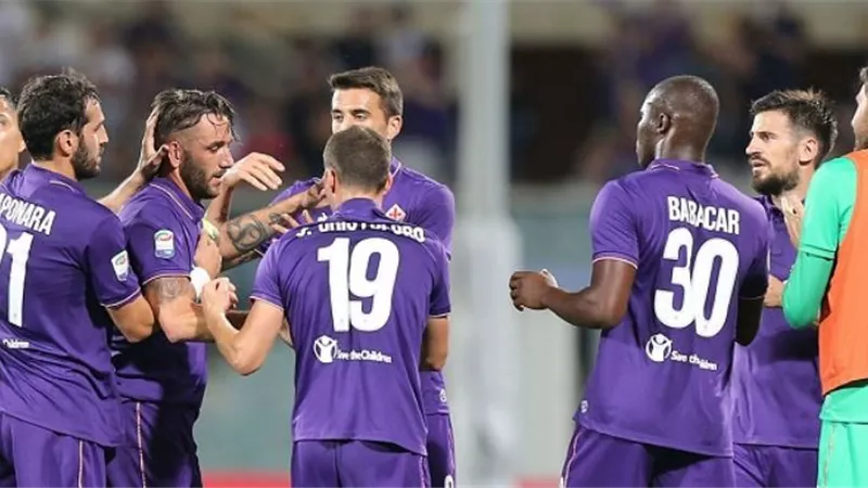 فيورنتينا يتصدر بالفوز على بطل صربيا بدورى المؤتمر الأوروبى