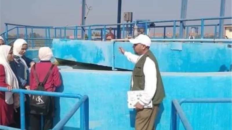 طلاب مدارس الشرقية يزورون محطة مياه منياالقمح المرشحة
