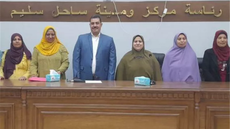 جلسة تشاور لوضع مشروعات الخطة الاستثمارية 2024 - 2025 باسيوط