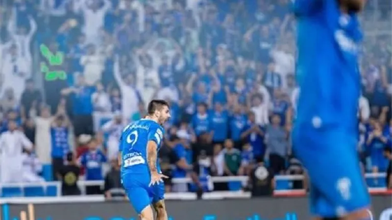 رأسية ميتروفيتش تعلن تقدم الهلال أمام التعاون .. فيديو
