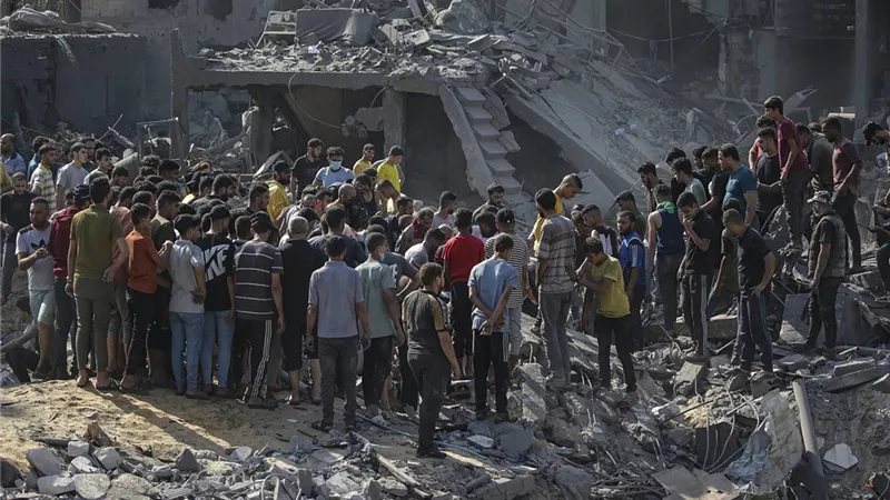 اشتباكات بين الفصائل الفلسطينيةوالجيش الإسرائيلي بمحيط مستشفى الشفاء