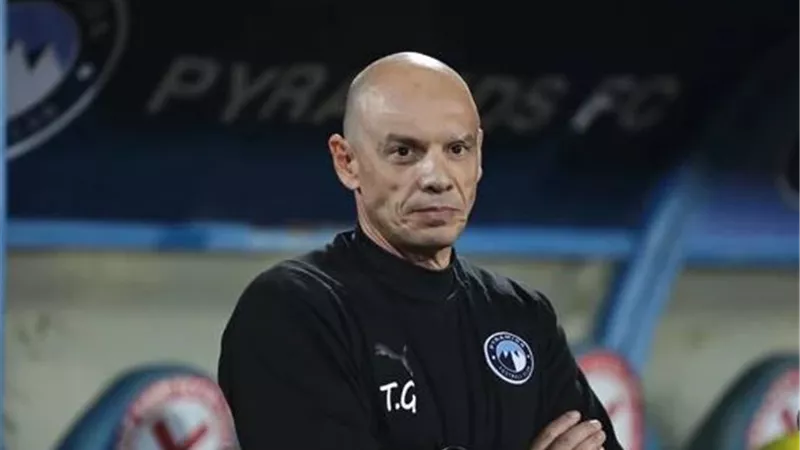 الزمالك ينفى التفاوض مع اليوناني تاكيس جونياس