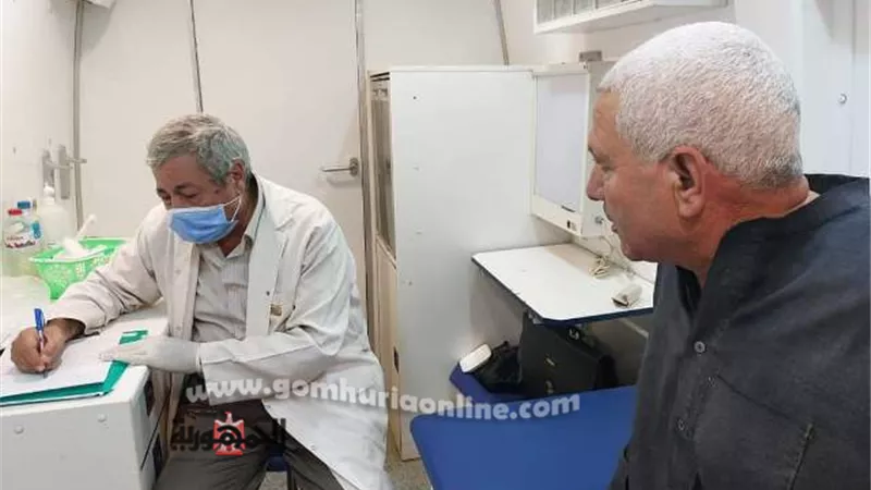 علاج ١٤٢٨ مواطنا بالمجان في قافلة طبية بدمياط