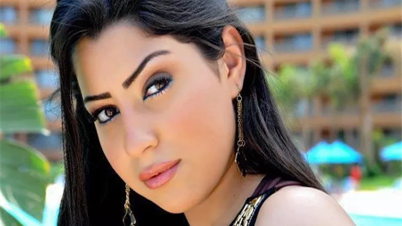 الفنانة آيتن عامر
