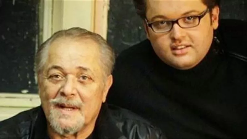 محمد محمود عبد العزيز يحيي الذكرى السابعة لوفاة والده