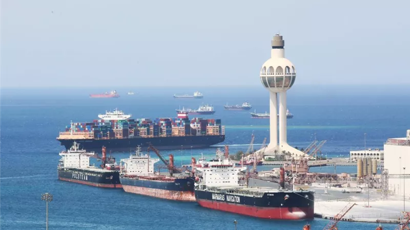 تدشين أول تجربةللربط اللوجستي بين المنافذ البحريةوالجويةبالسعودية