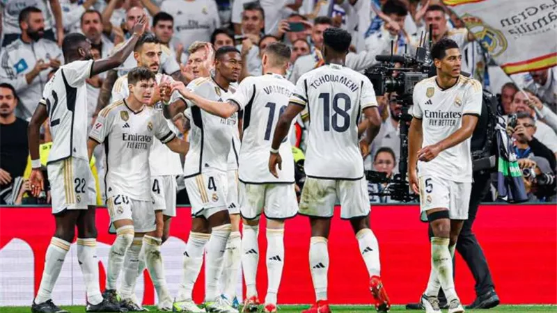 إصابة جديدة تبعد نجم ريال مدريد عن الملاعب شهراً