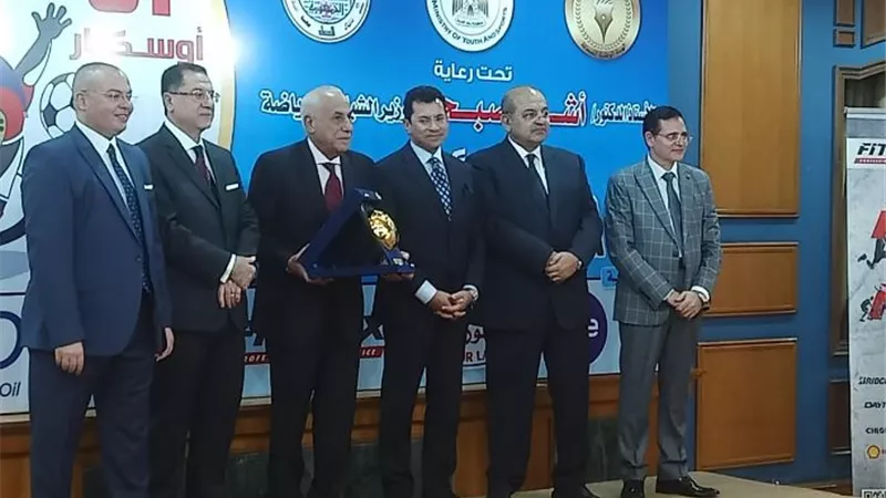 دار التحرير تكريم حسين لبيب فى استفتاء أوسكار المساء الرياضى