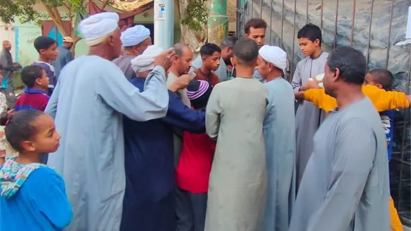 بـ27 جنيهًا.. توزيع سكر بأسعار مخفضة في قرى دشنا