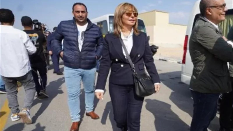 وفد من إعلاميي الشركة المتحدة للخدمات الإعلامية يصل إلى مطار العريش