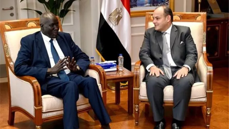 وزيرالتجارة يستقبل نظيره الجنوب سوداني لتعزيز العلاقات الاقتصادية