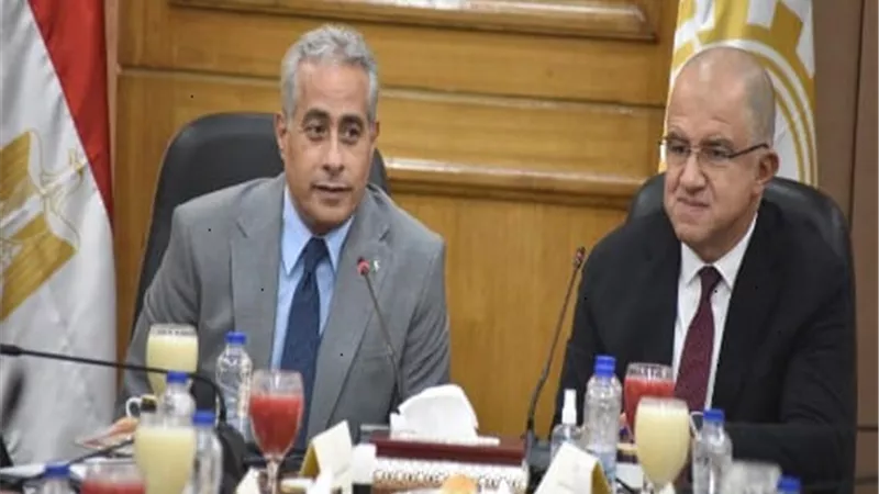 وزير العمل : القطاع الخاص شريك في 