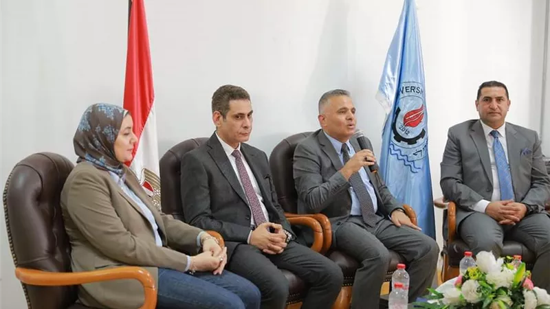 رئيس جامعة السويس يفتتح تدريب الاميديست ويلتقي ذوي الهمم