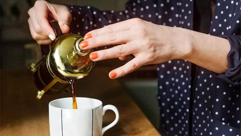 7 اضرار تلحق بك اذا شربت الكثير من اكواب الشاى يوميا