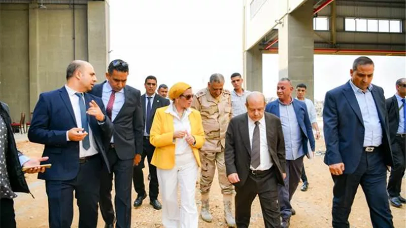وزيرة البيئة تتفقد أول مشروع من نوعه بالشرق الأوسط بمدينة الجلود