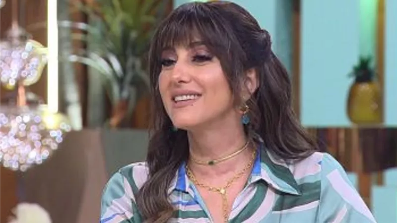 حنان مطاوع : 