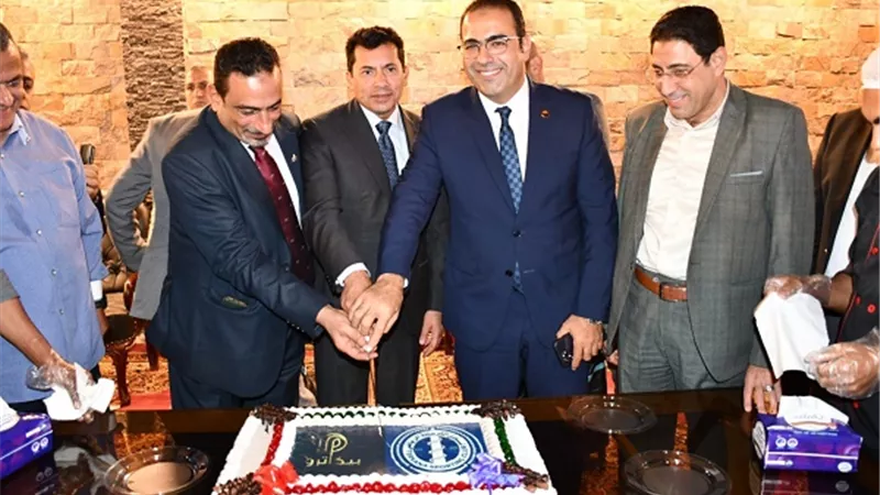 وزير الرياضة يفتتح فرع نادي الترسانة النهري بالعجوزة
