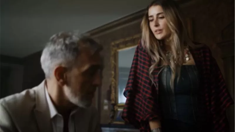 عائشة بن أحمد تكشف مخاوفها لصديقتها فى 
