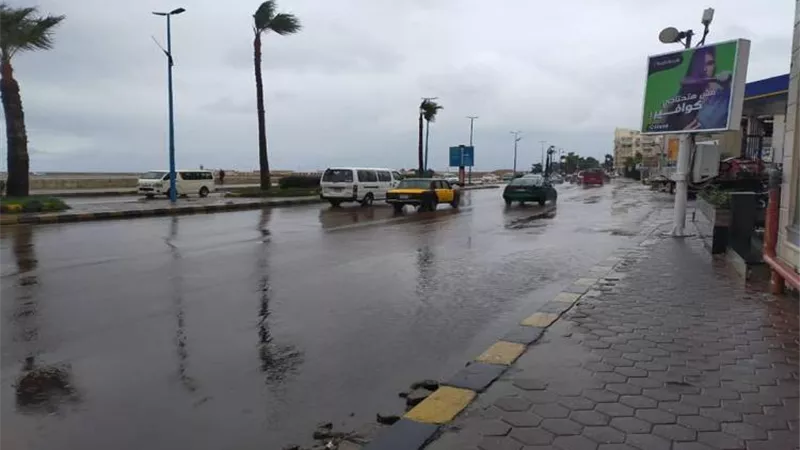 أمطار خفيفة على الإسكندرية واستمرار حركة الملاحة بالميناء