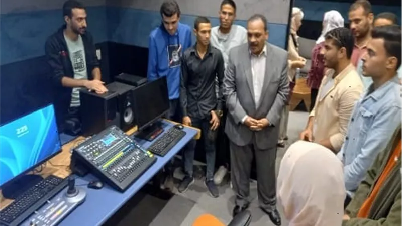 نائب رئيس جامعة بنها يتفقد عدد من المراكز والوحدات التعليمية