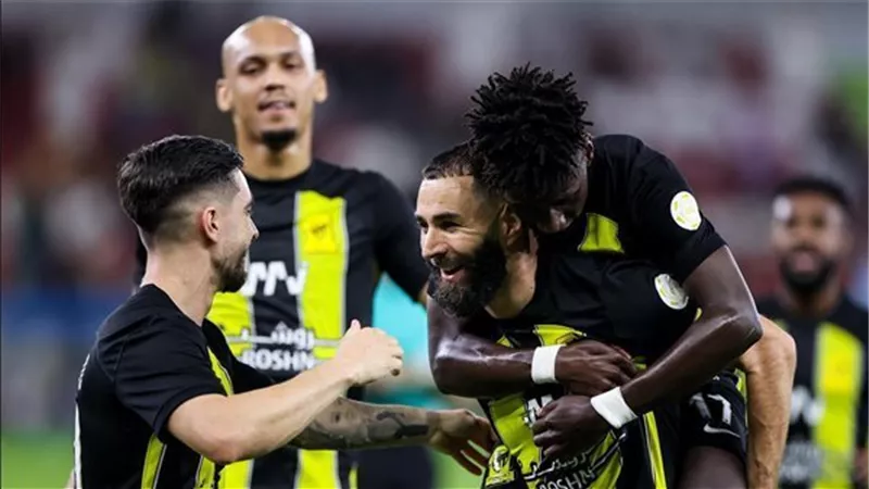 اتحاد جدة يقترب من حسم ملف المدير الفني
