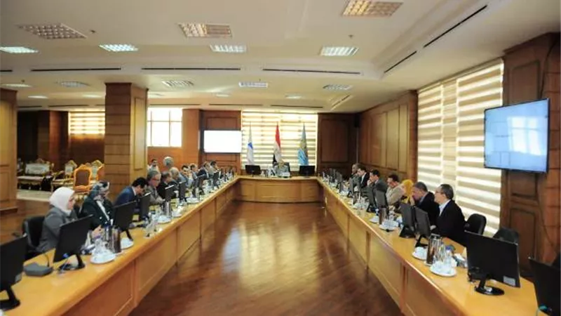 جامعة كفر الشيخ تستعرض اتخاذ الإجراءات اللازمة لفصل الشتاء